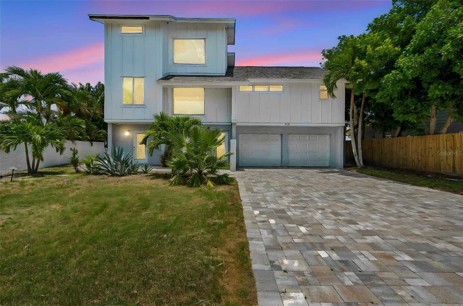 970 Boca Ciega Isle Dr Property Photo 1