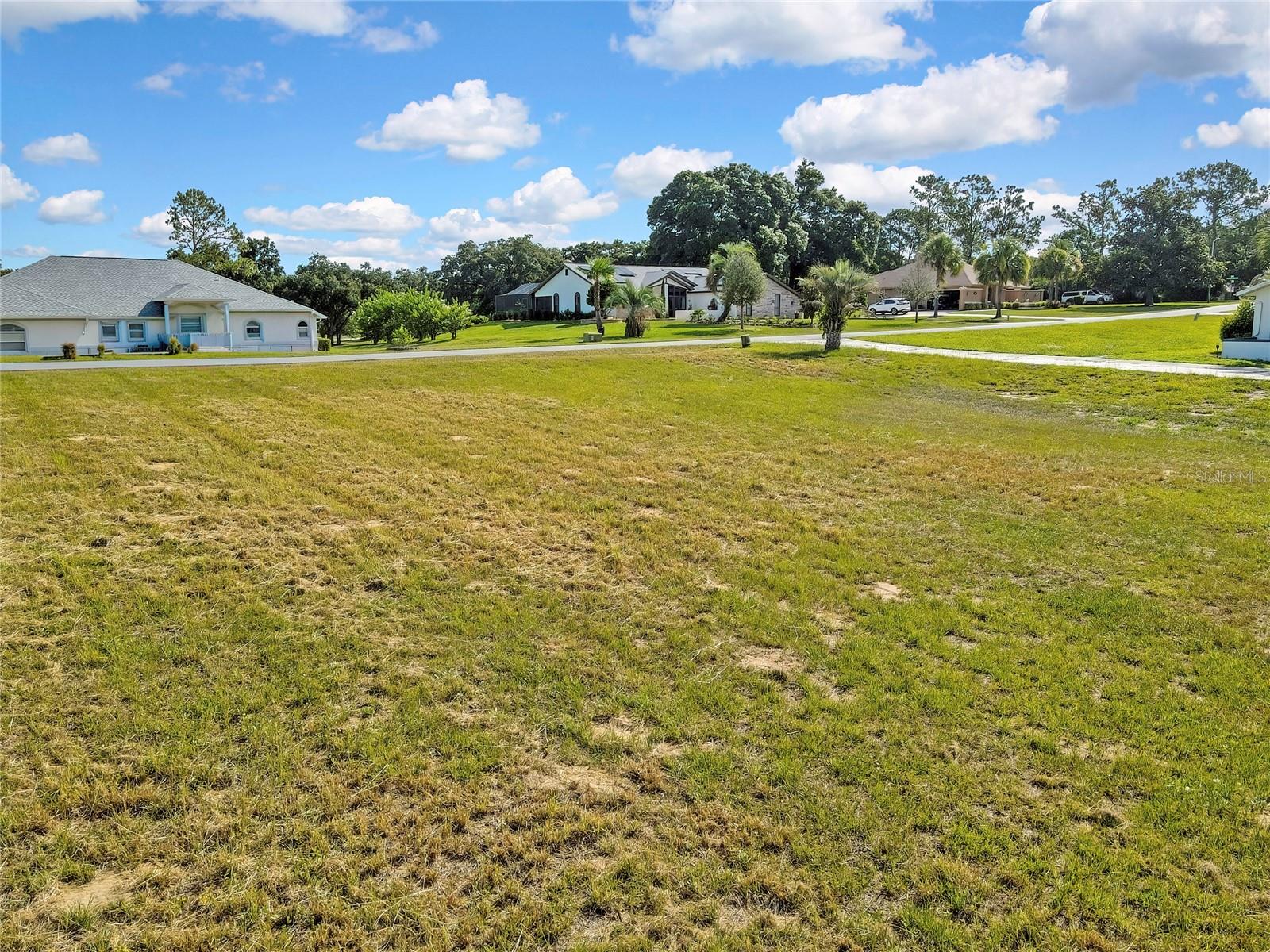 368 E Falconry Ct Property Photo 8