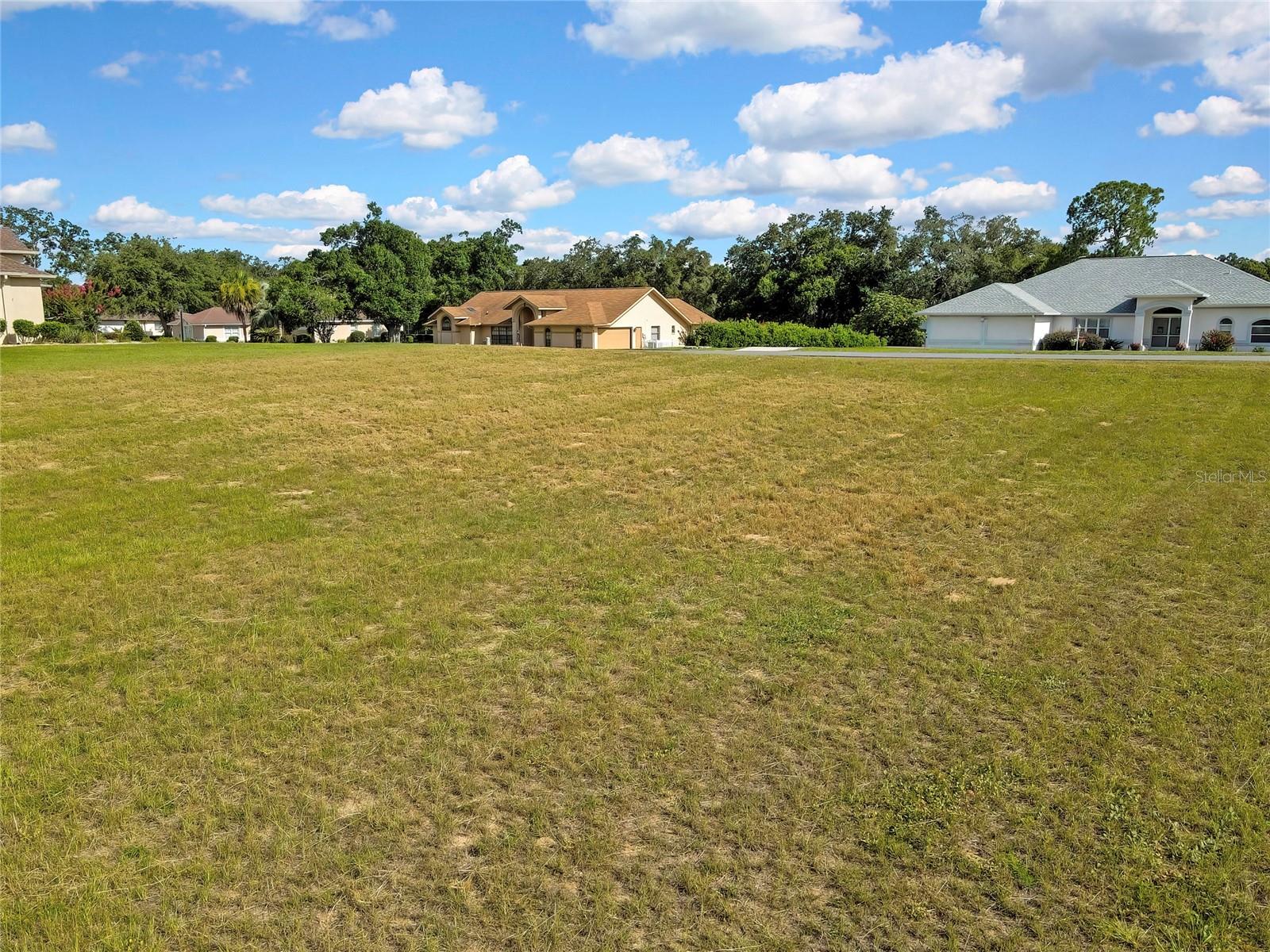 368 E Falconry Ct Property Photo 10