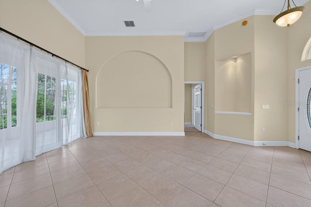 306 Terranova Blvd Property Photo 5