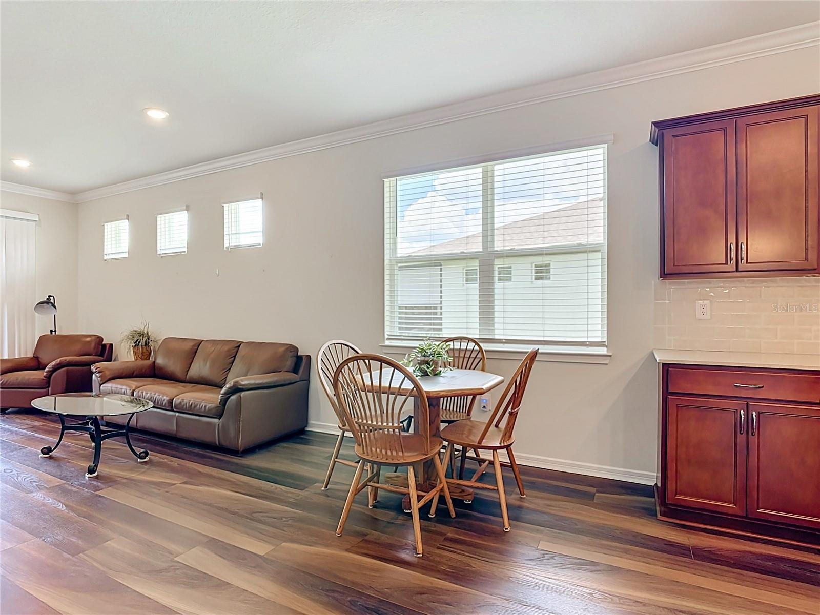 2949 Cherry Blossom Loop Property Photo 6