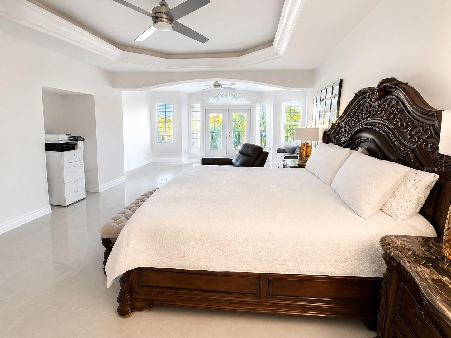 452 Bath Club Blvd N Property Photo 10
