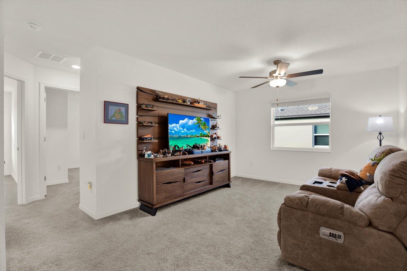 8852 Gallantree Pl Property Photo 16