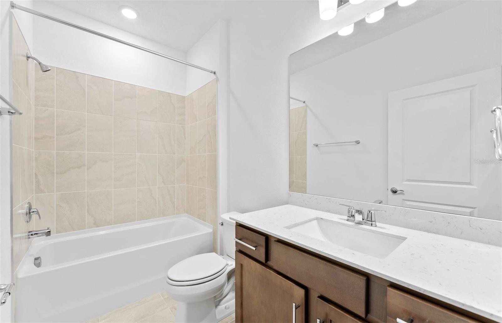 9883 Hickory Pines Ave Property Photo 11