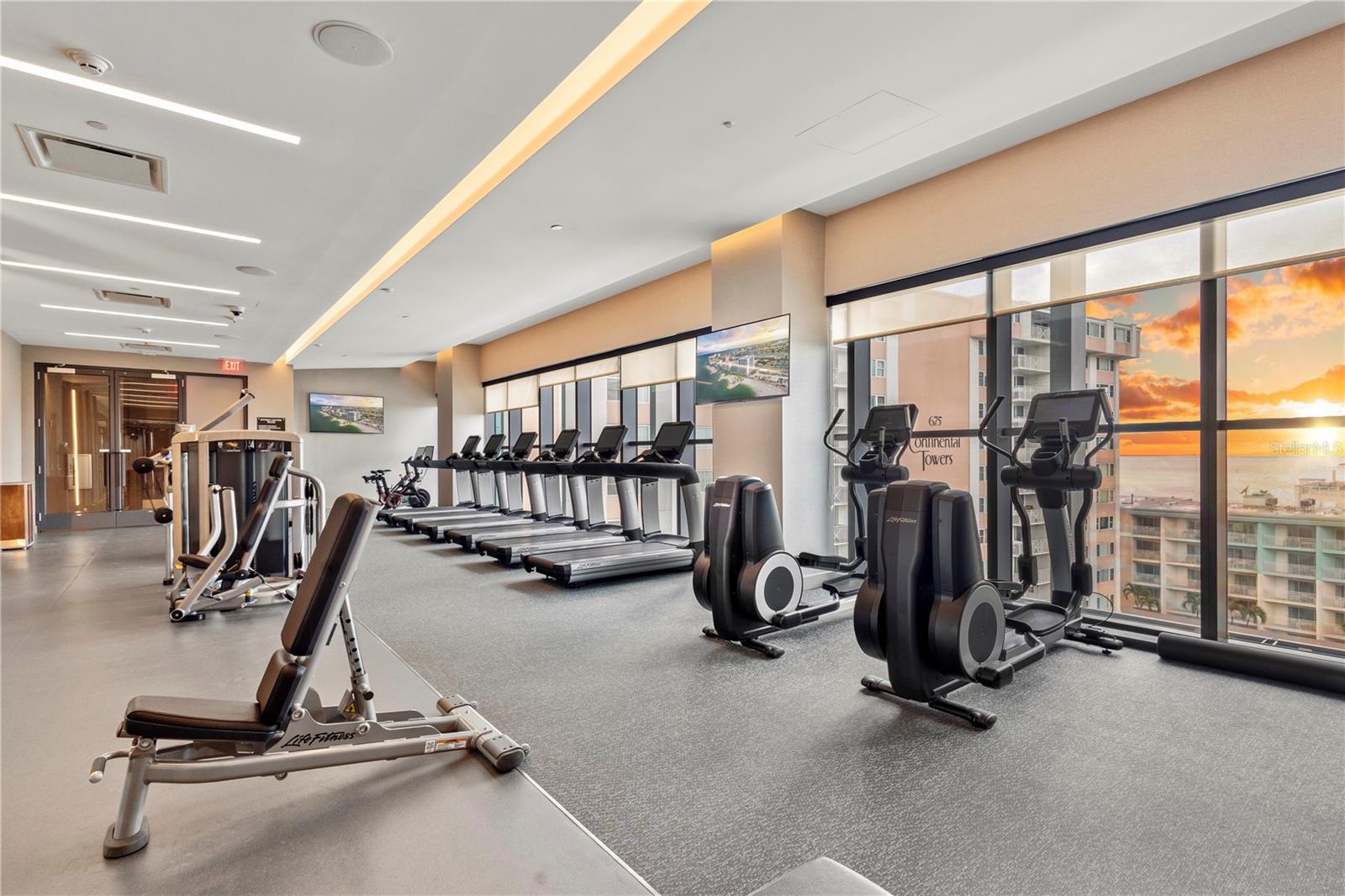 691 S Gulfview Blvd #1211 Property Photo 60