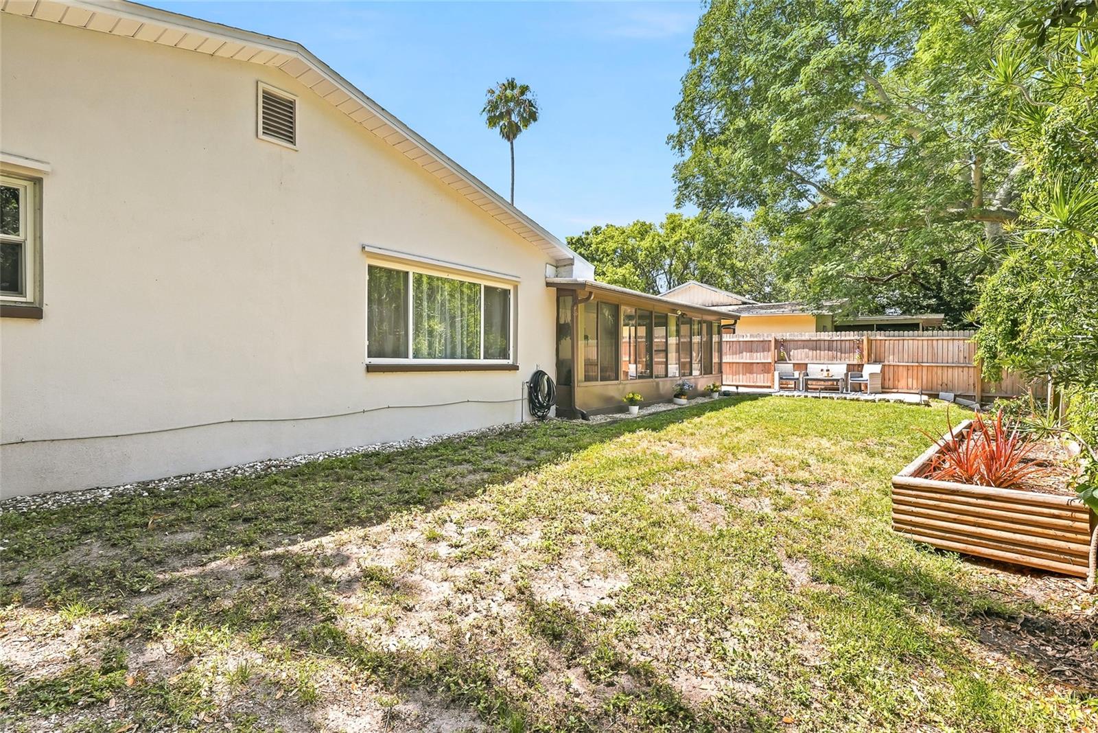 1318 S Hillcrest Ave Property Photo 33