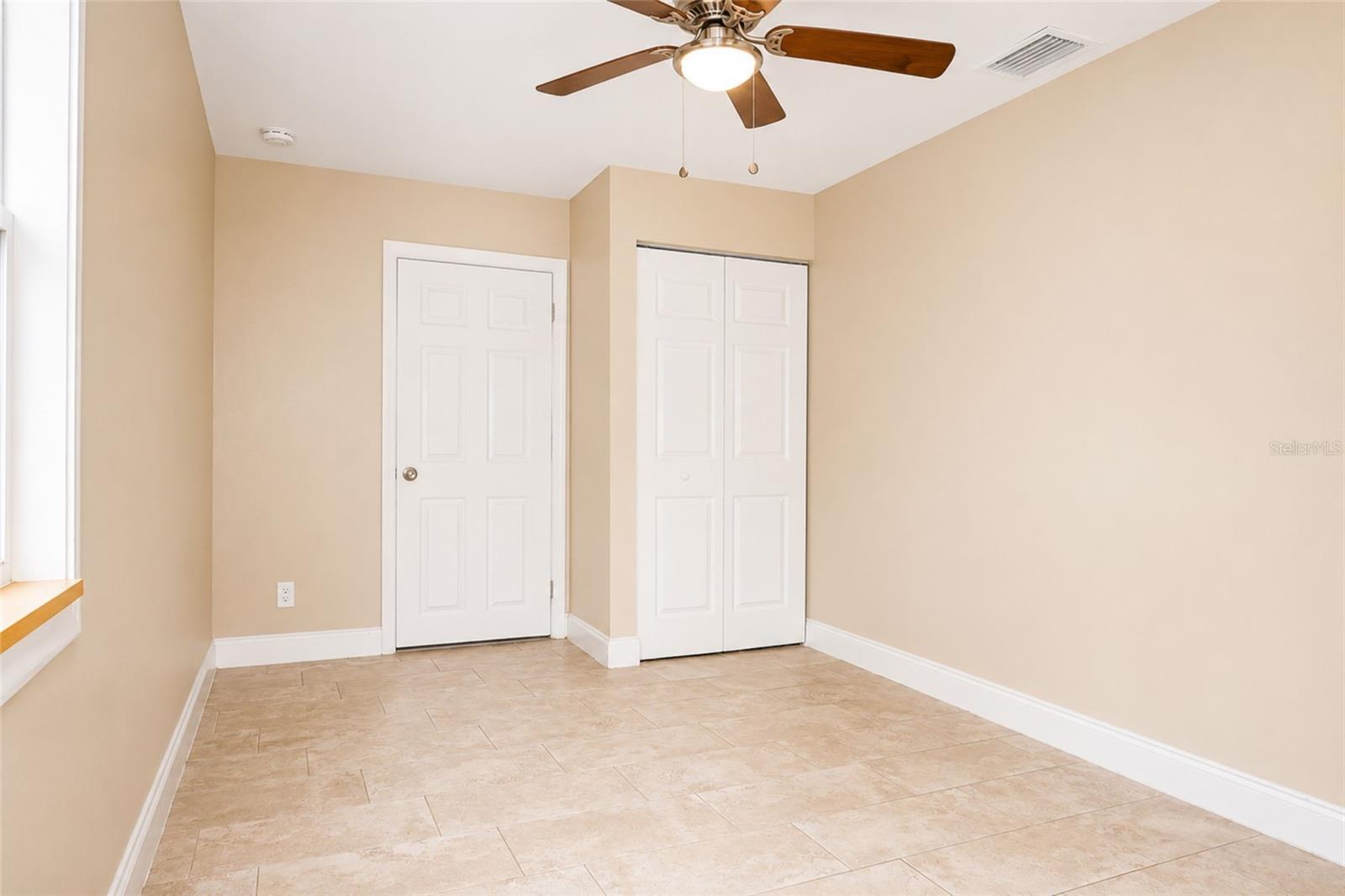 9412 N Elmer St Property Photo 14