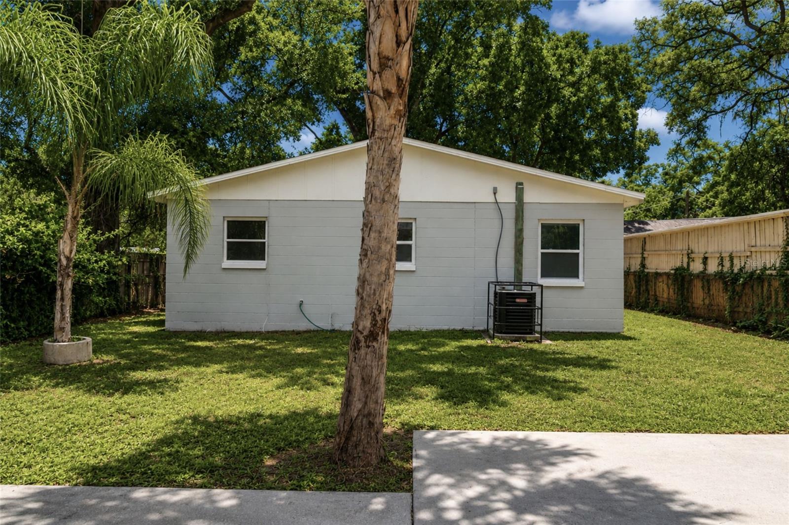 9412 N Elmer St Property Photo 16