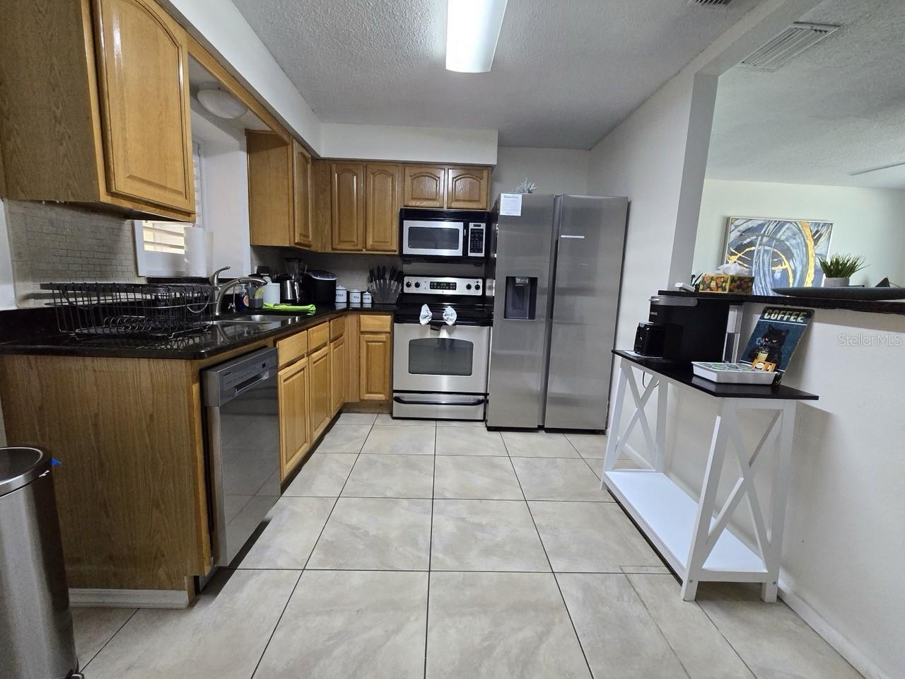 1430 Parkview Ln Property Photo 2
