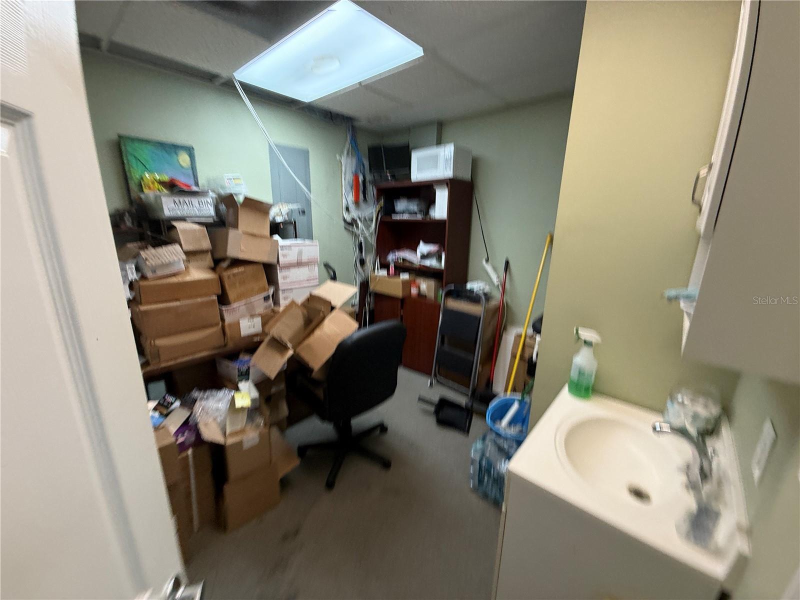 1610 Central Ave Property Photo 17