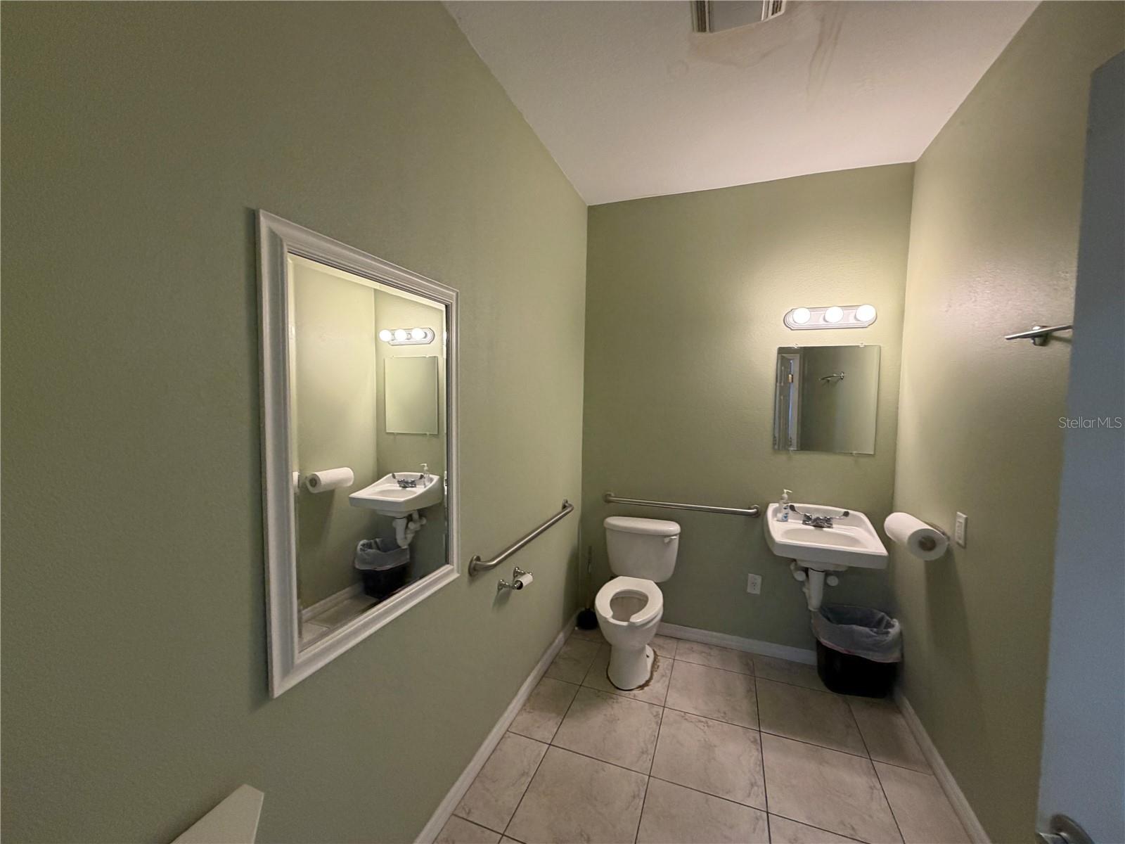 1610 Central Ave Property Photo 18