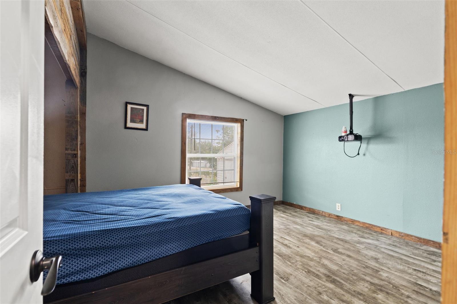 7876 Ridge Rd Property Photo 30