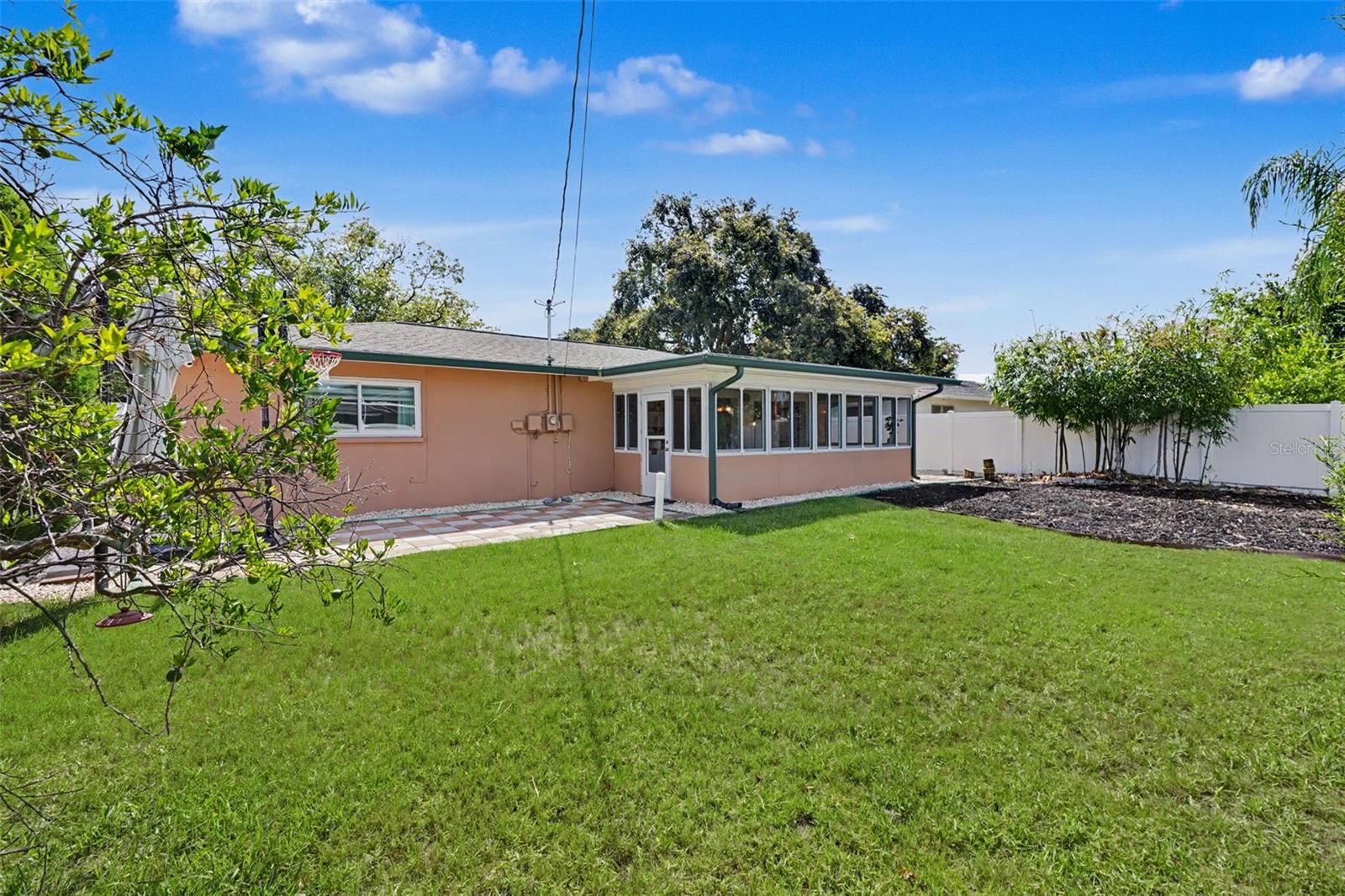2061 Fair Oak Dr Property Photo 22
