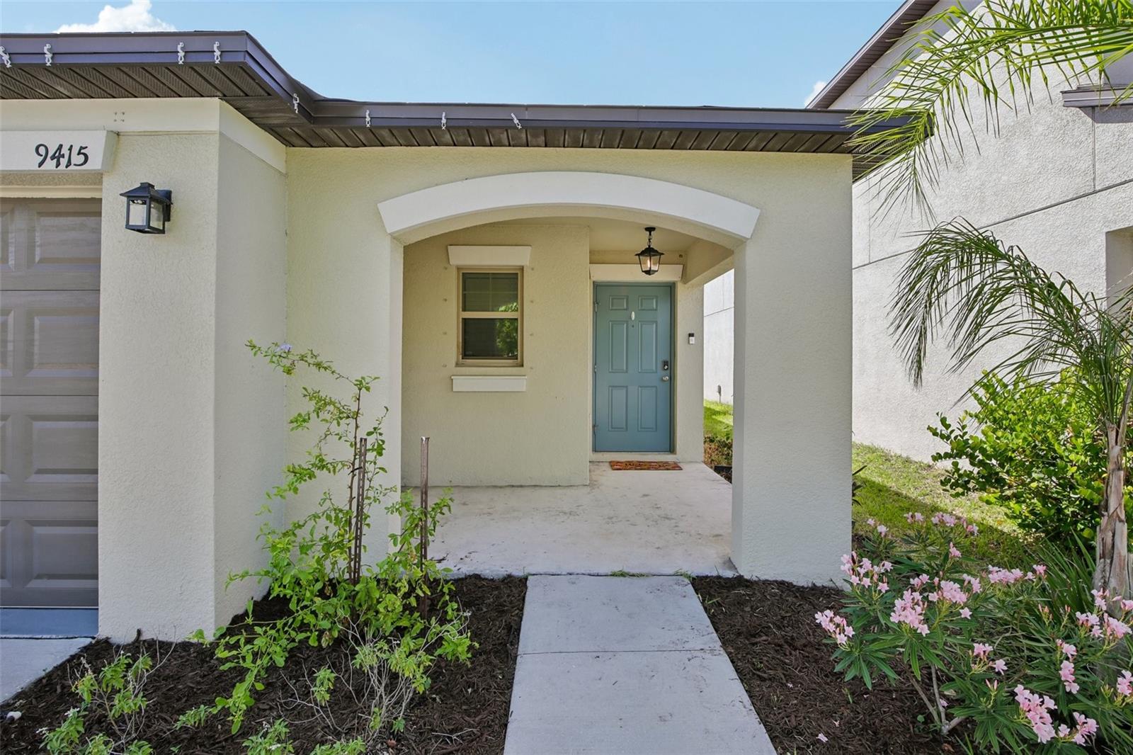 9415 Lemon Drop Loop Property Photo 2