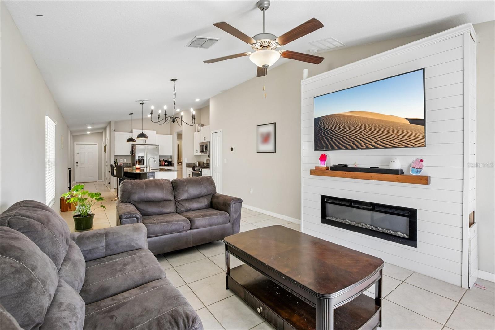 9415 Lemon Drop Loop Property Photo 6