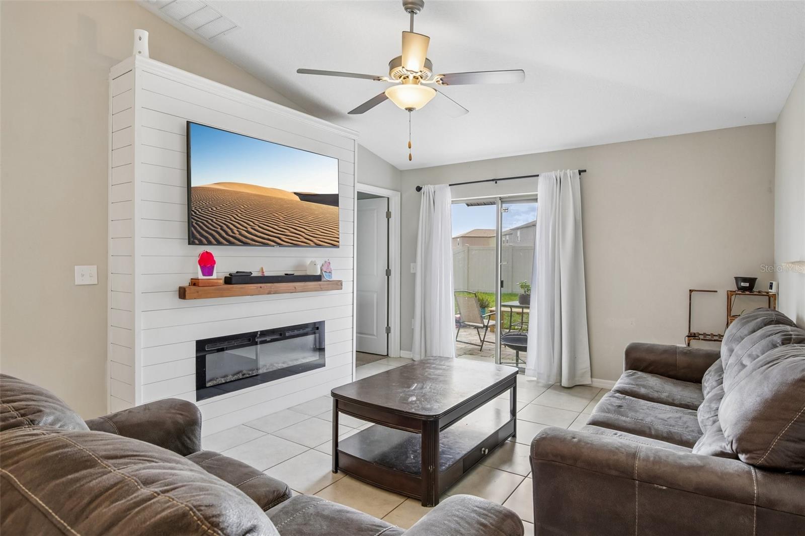 9415 Lemon Drop Loop Property Photo 8