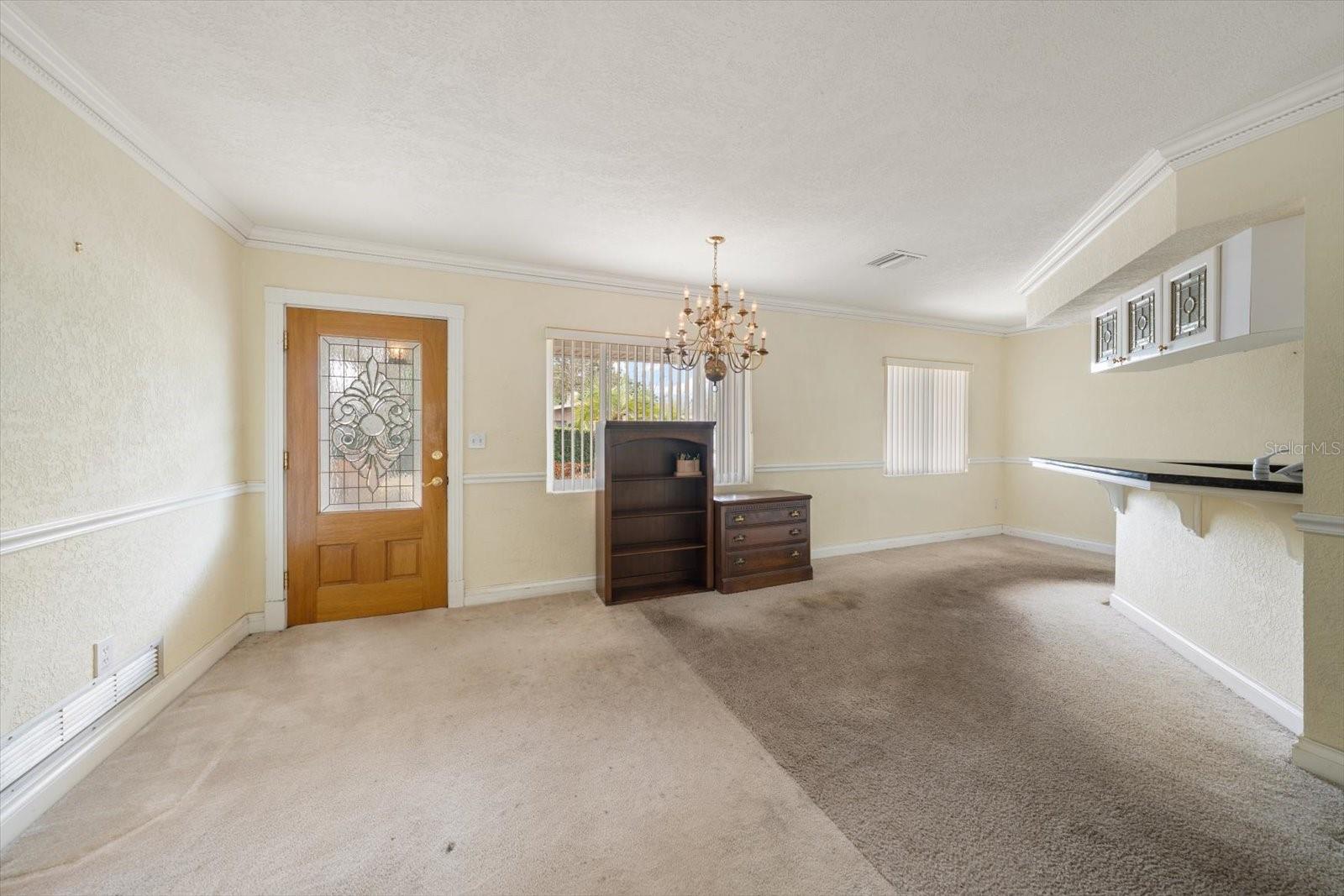 230 Garden Cir Property Photo 6