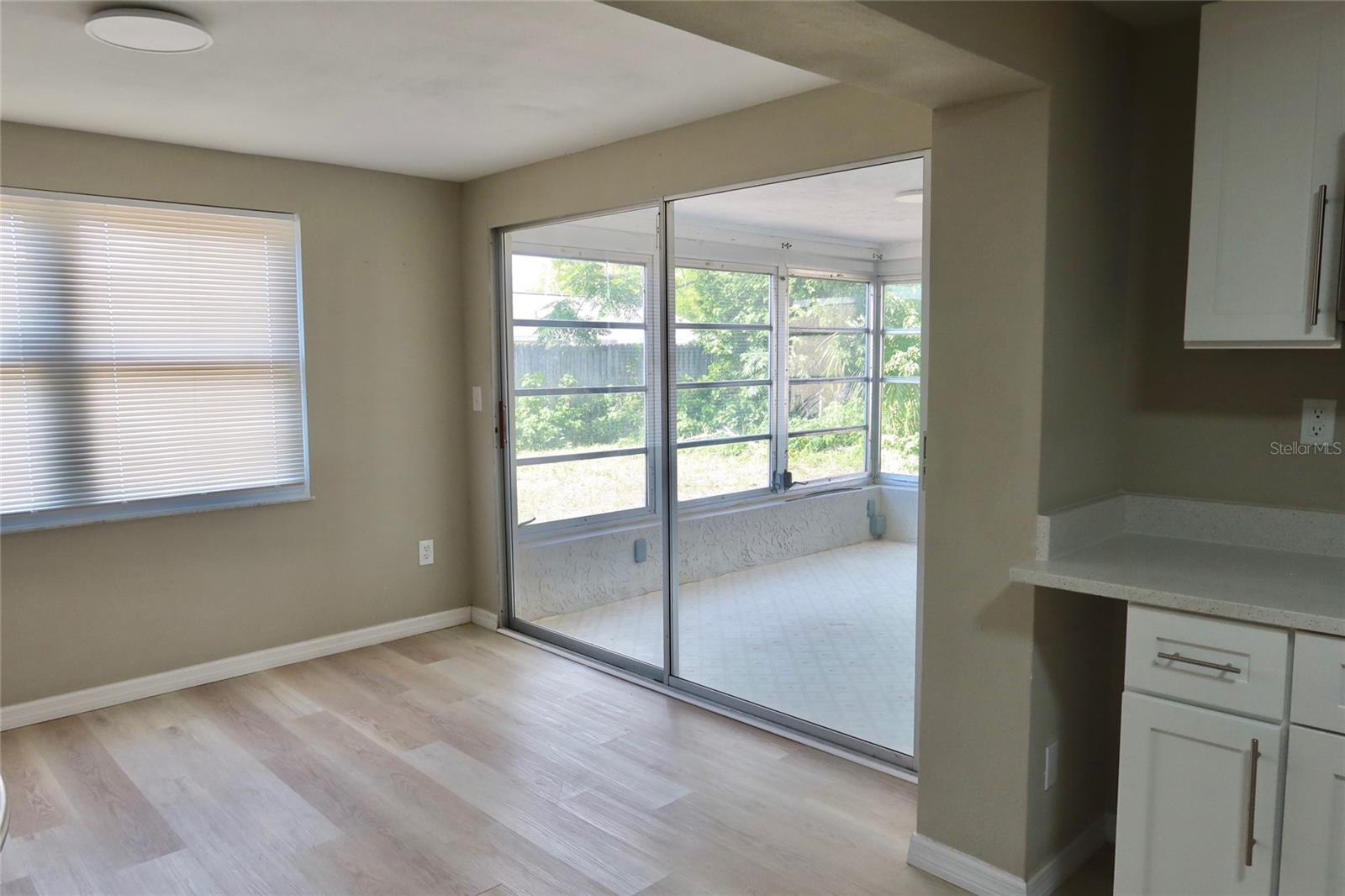 6533 Ridge Crest Dr Property Photo 8