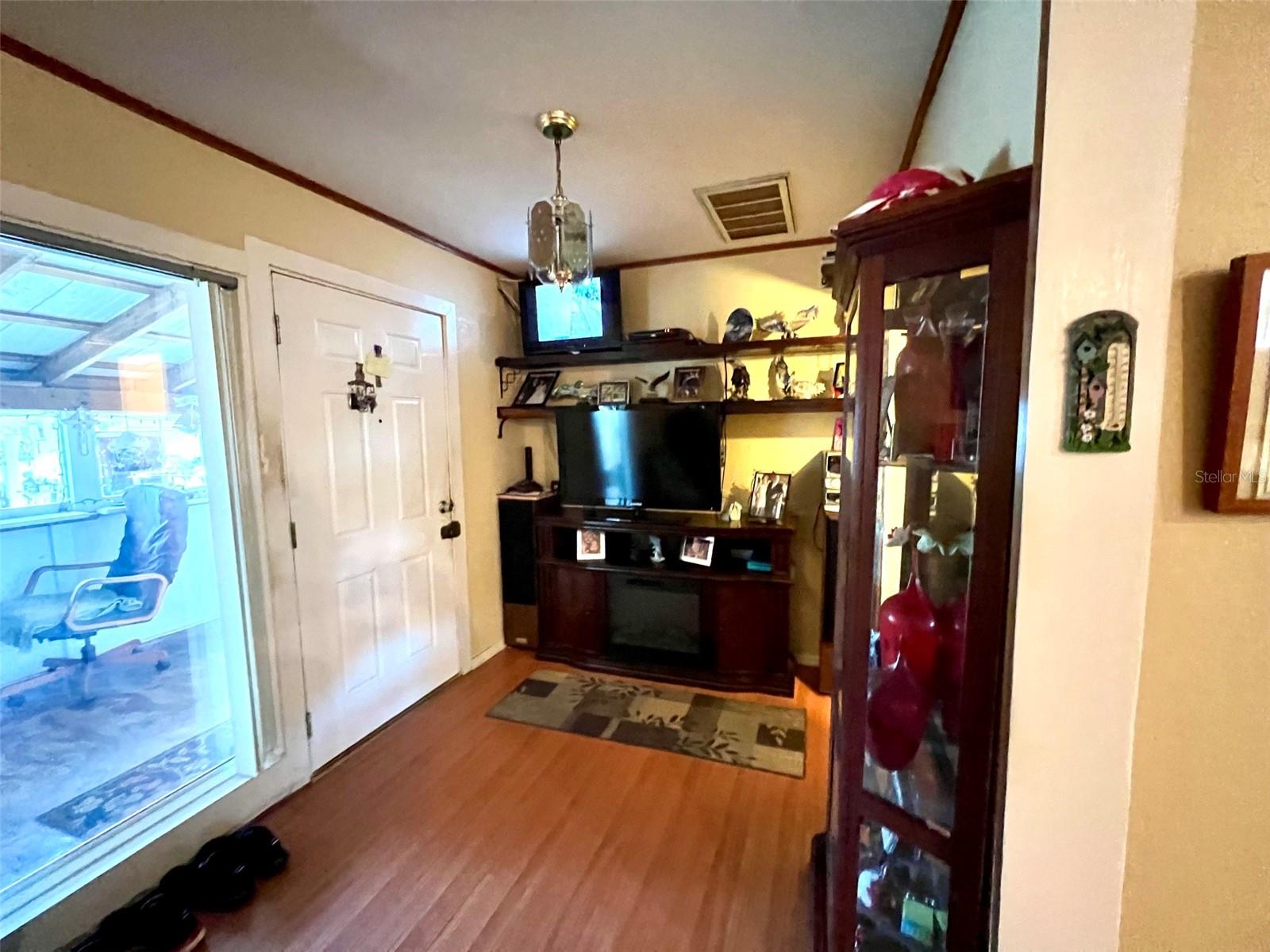 1769 Overbrook Ave Property Photo 5