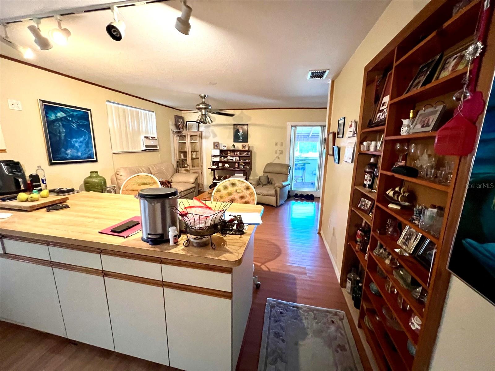 1769 Overbrook Ave Property Photo 8
