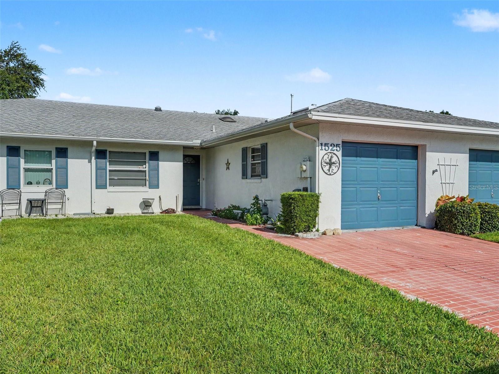 1525 Oakview Cir Se Property Photo 1