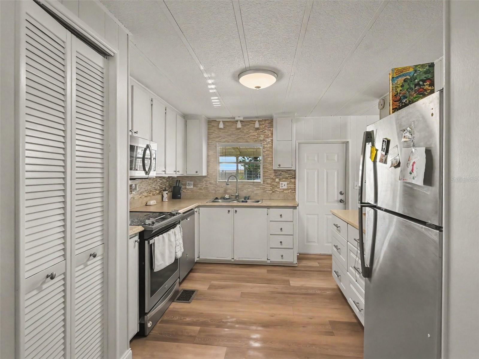 309 50th Avenue Ter E Property Photo 16