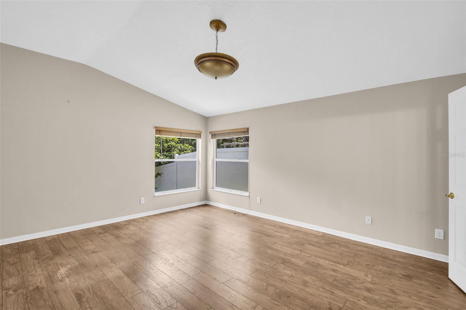12415 Rustic View Ct Property Photo 4