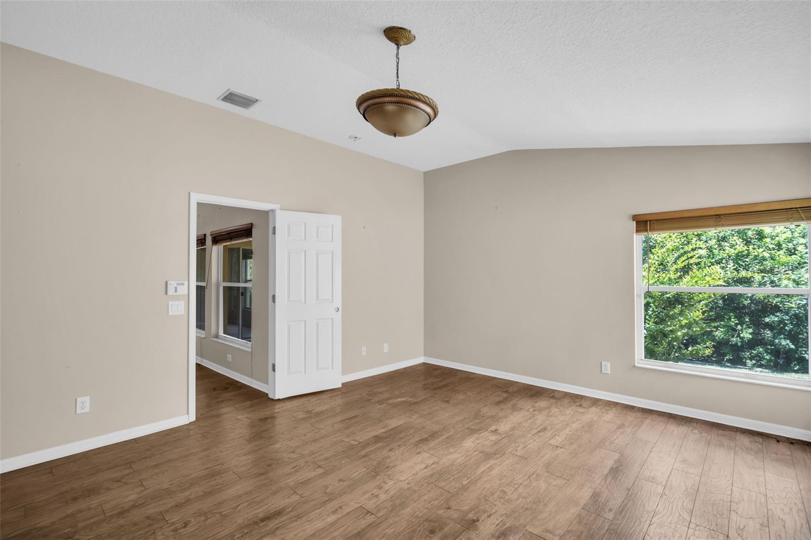 12415 Rustic View Ct Property Photo 5