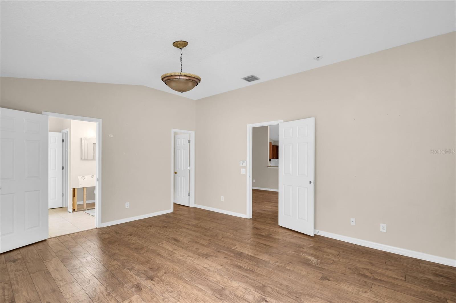 12415 Rustic View Ct Property Photo 7