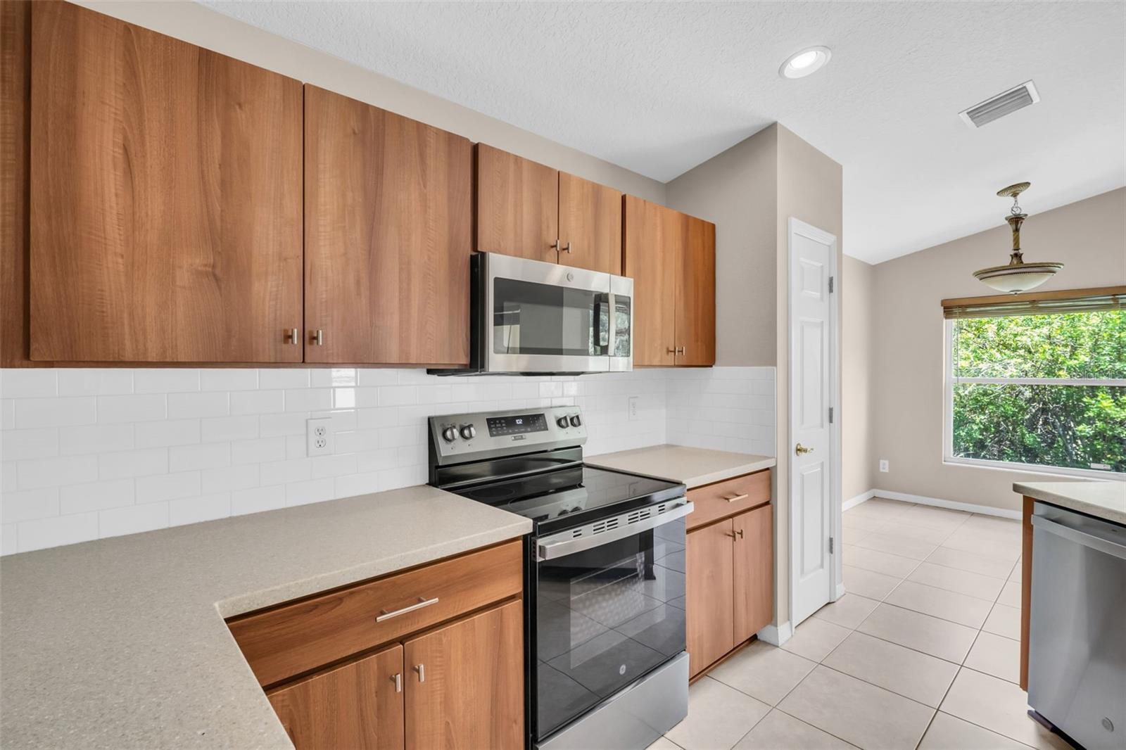 12415 Rustic View Ct Property Photo 13