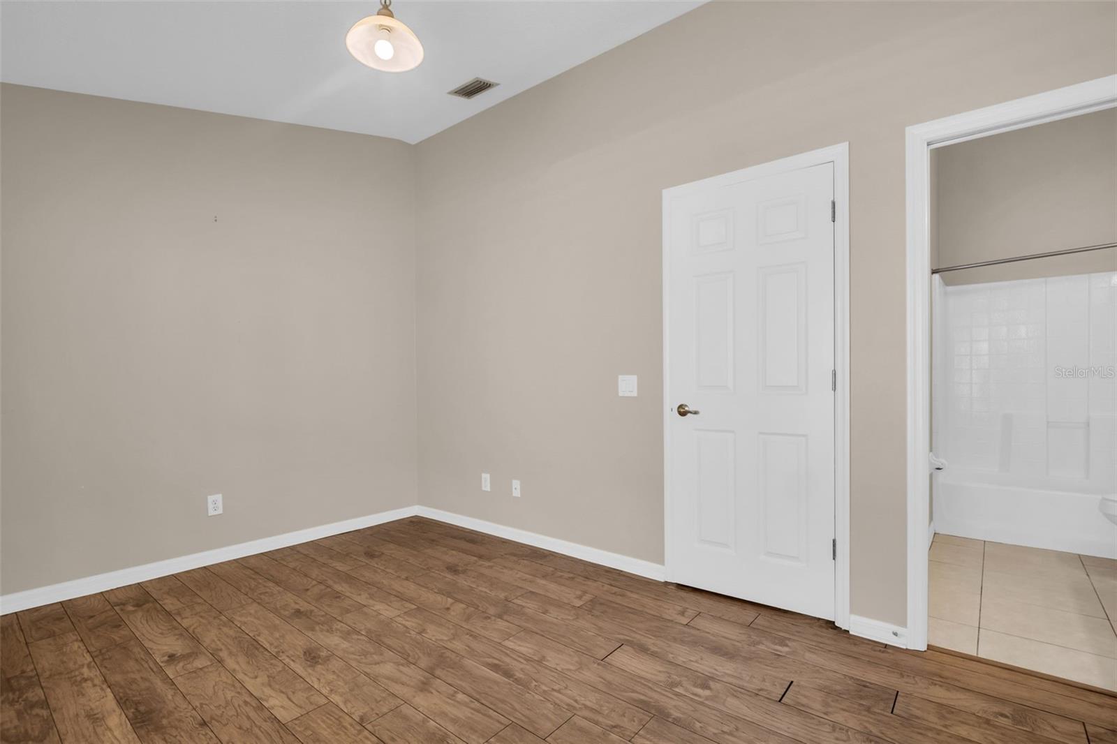12415 Rustic View Ct Property Photo 32