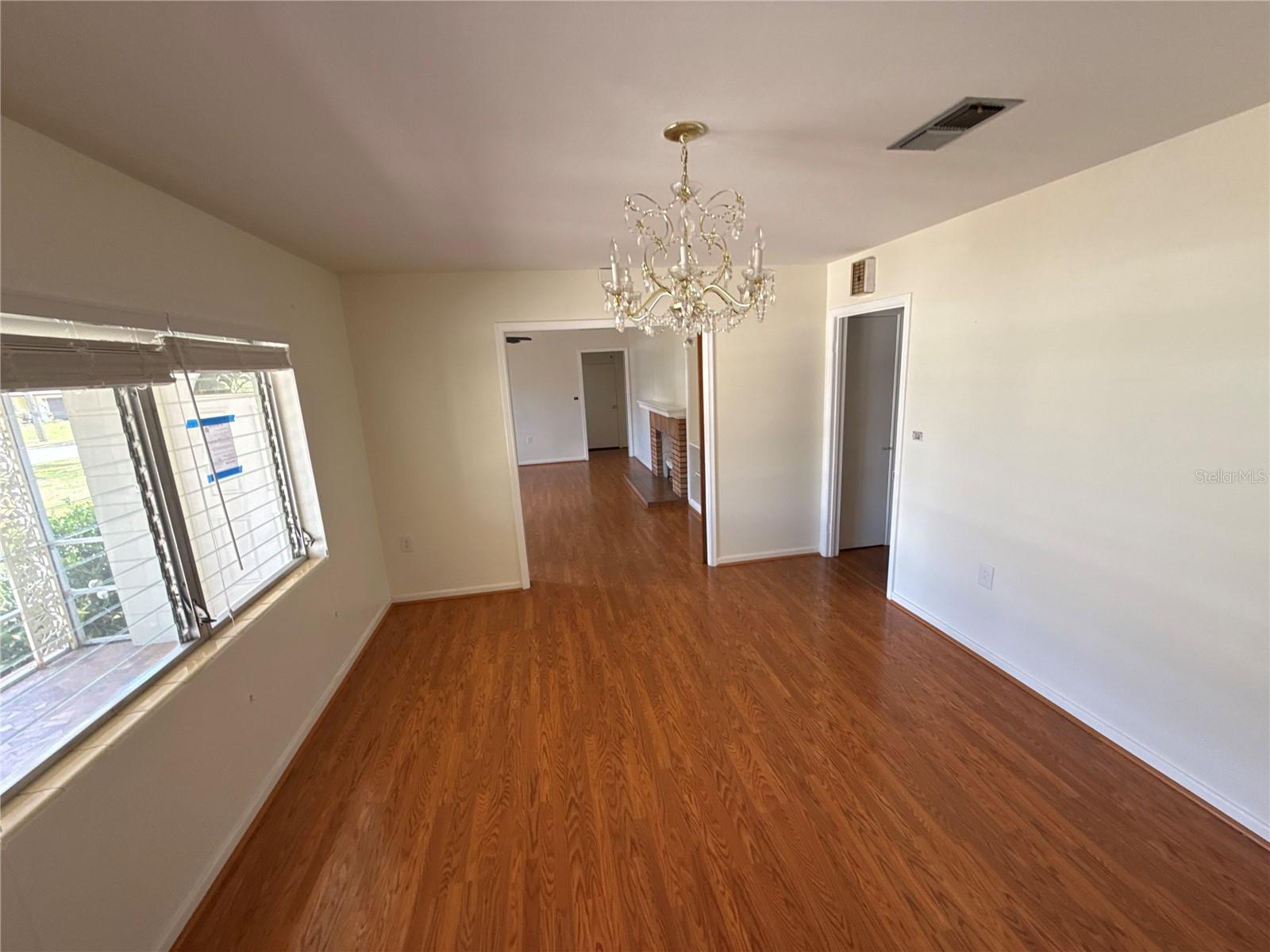 1485 Davis Ave Property Photo 4