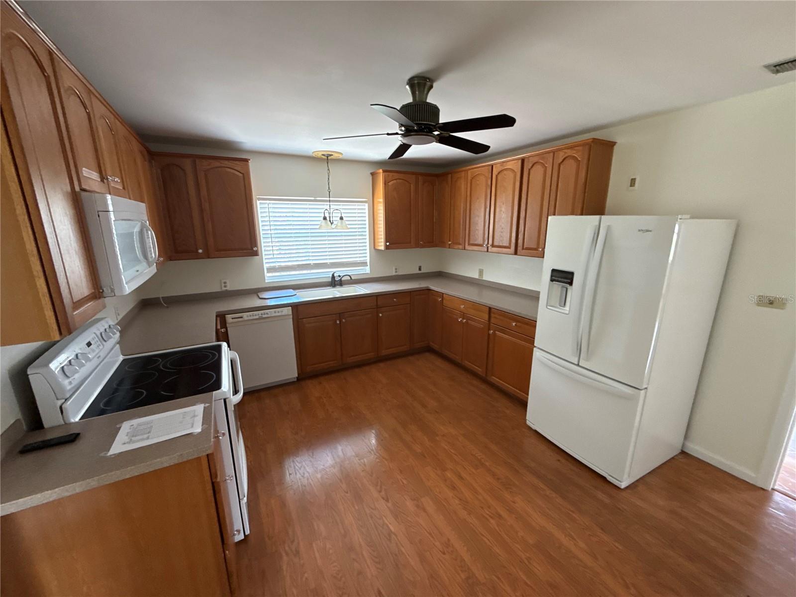 1485 Davis Ave Property Photo 6