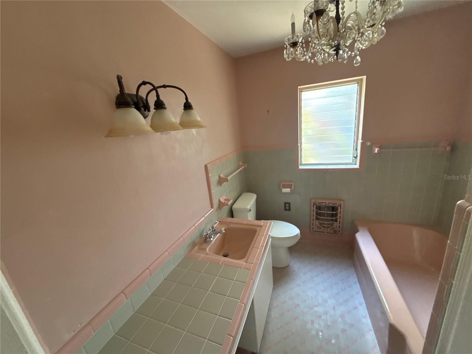 1485 Davis Ave Property Photo 13