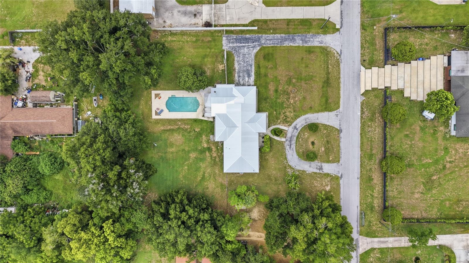 1011 Emerald Dr Property Photo 16