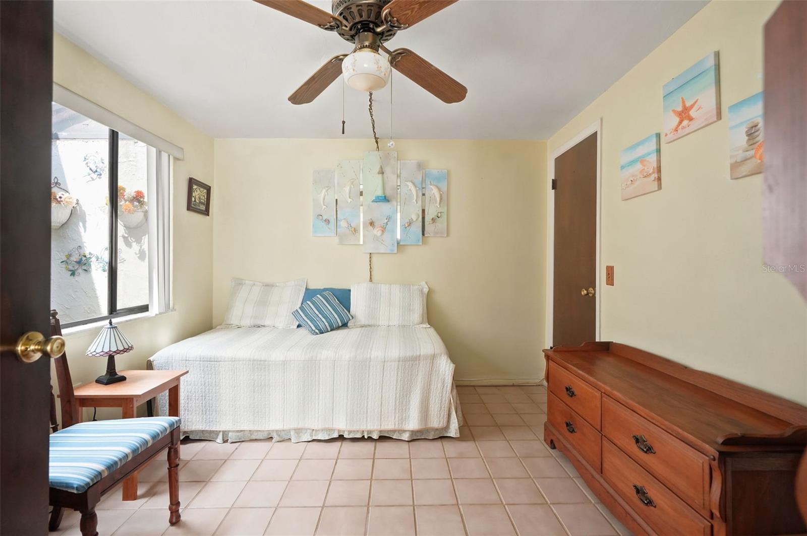 7835 Fox Den Row Property Photo 17