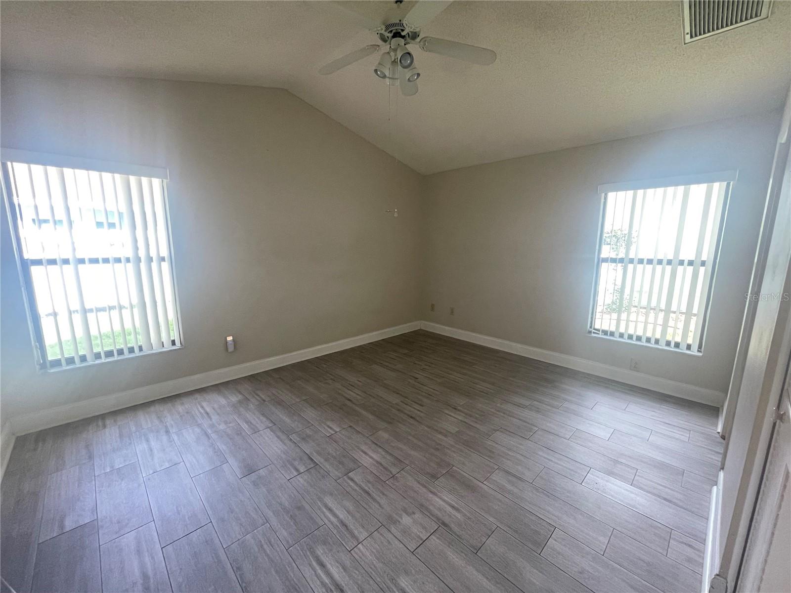 13104 Barth Pl #13104 Property Photo 5