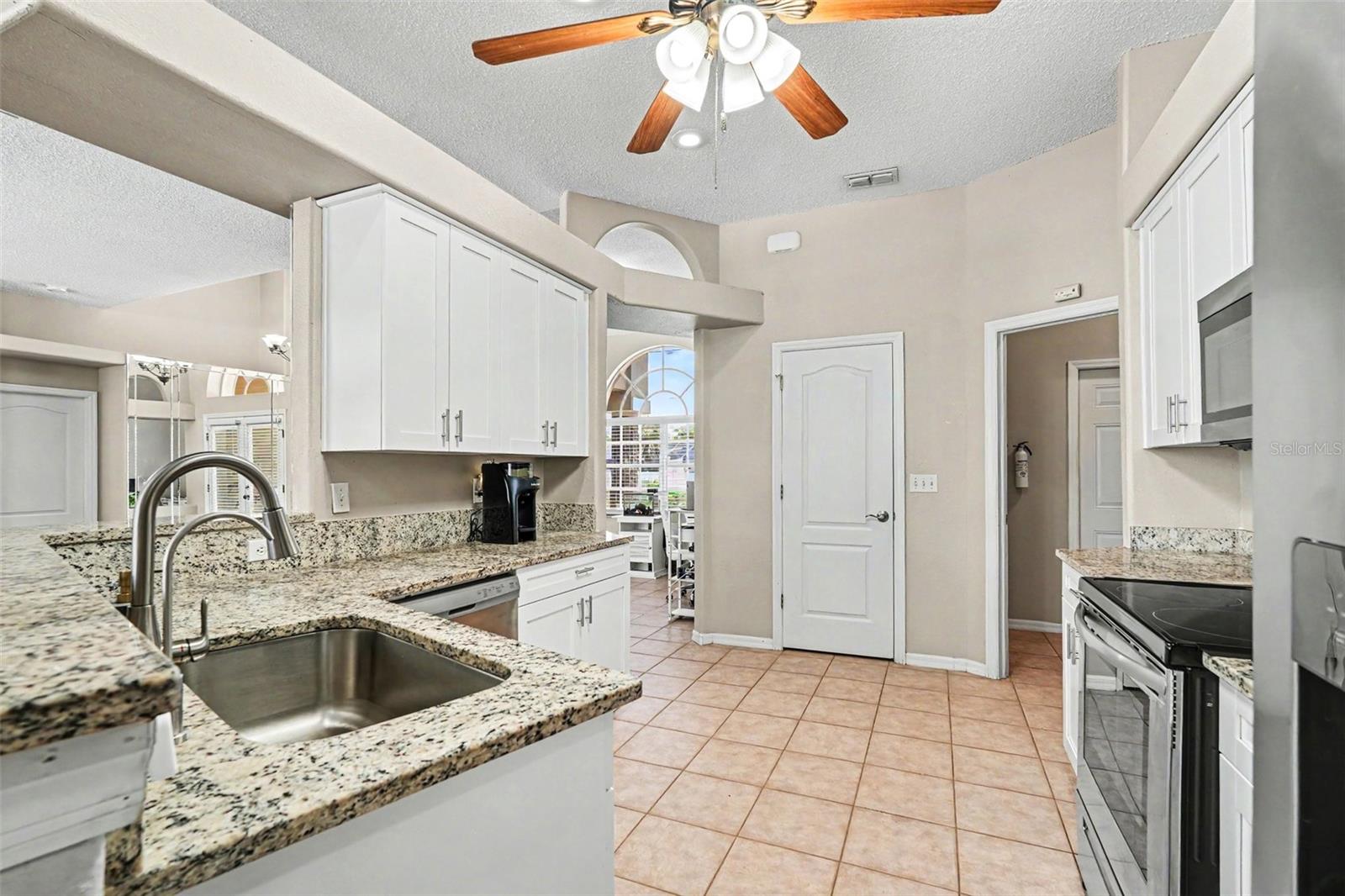 3944 Lema Dr Property Photo 17