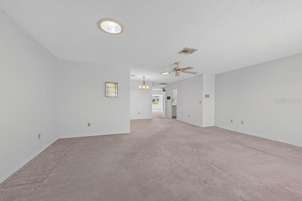 106 Silverbell Ct Property Photo 3