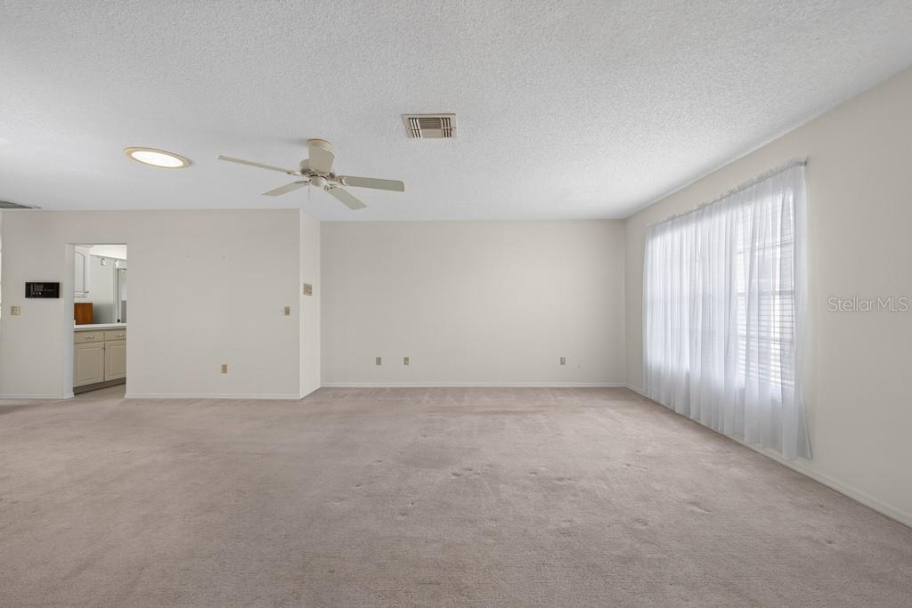106 Silverbell Ct Property Photo 4
