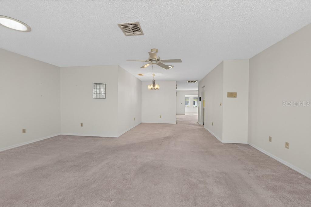 106 Silverbell Ct Property Photo 8