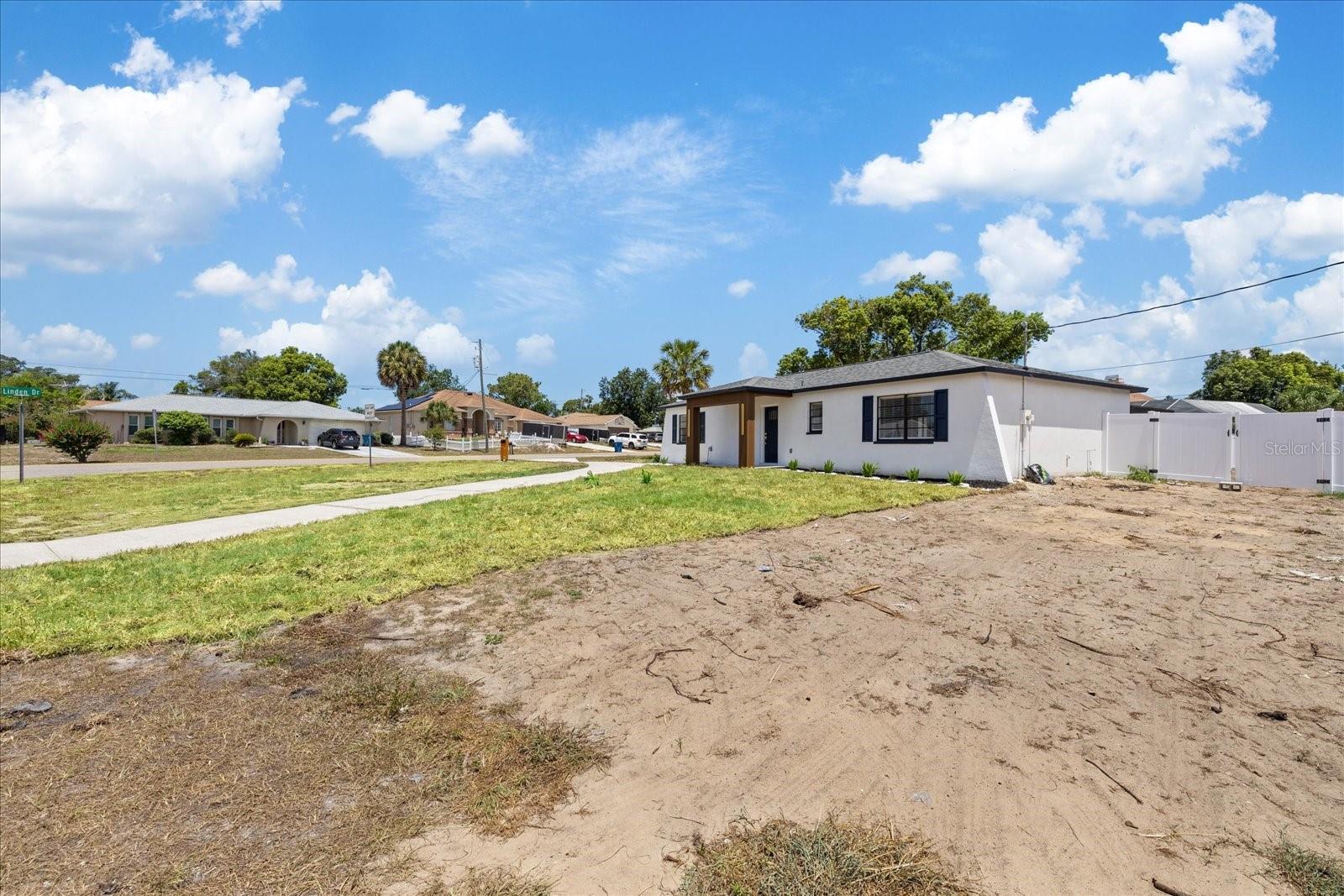 11660 Linden Dr Property Photo 48