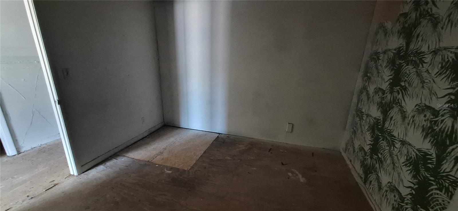 7789 131st St N Property Photo 12