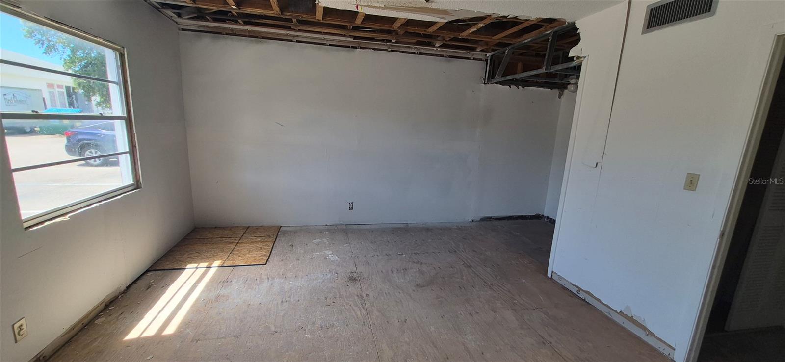 7789 131st St N Property Photo 18