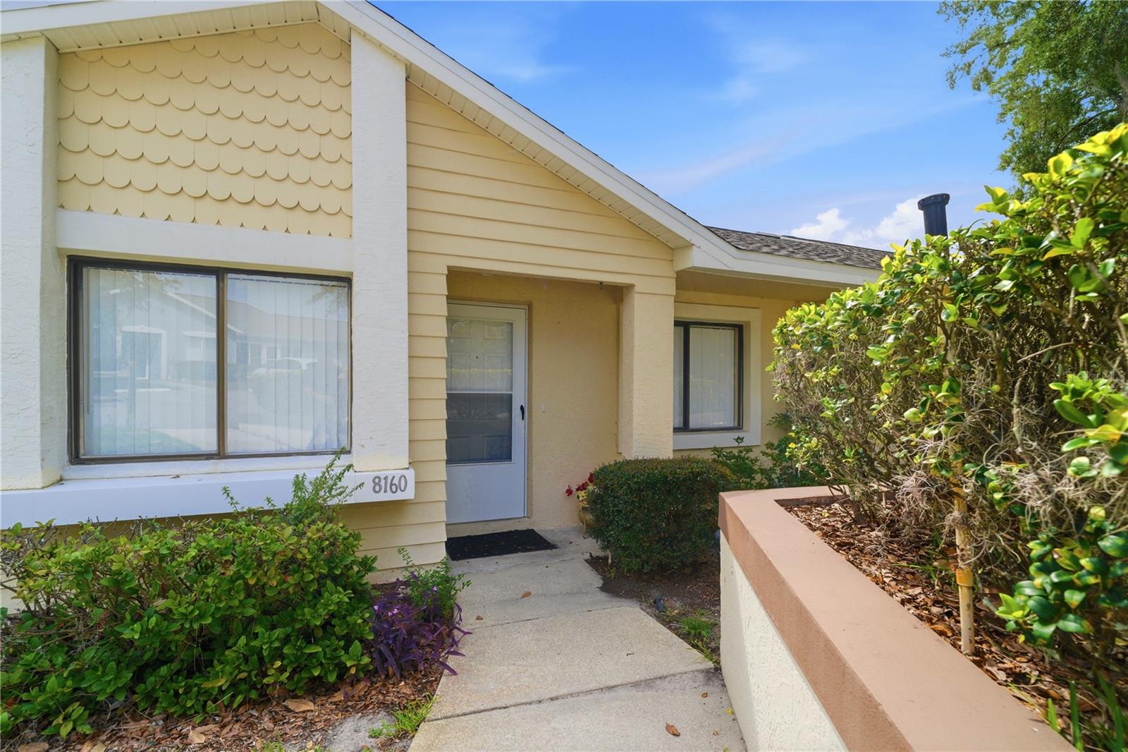 8160 Sturbridge Ct #8160 Property Photo 2