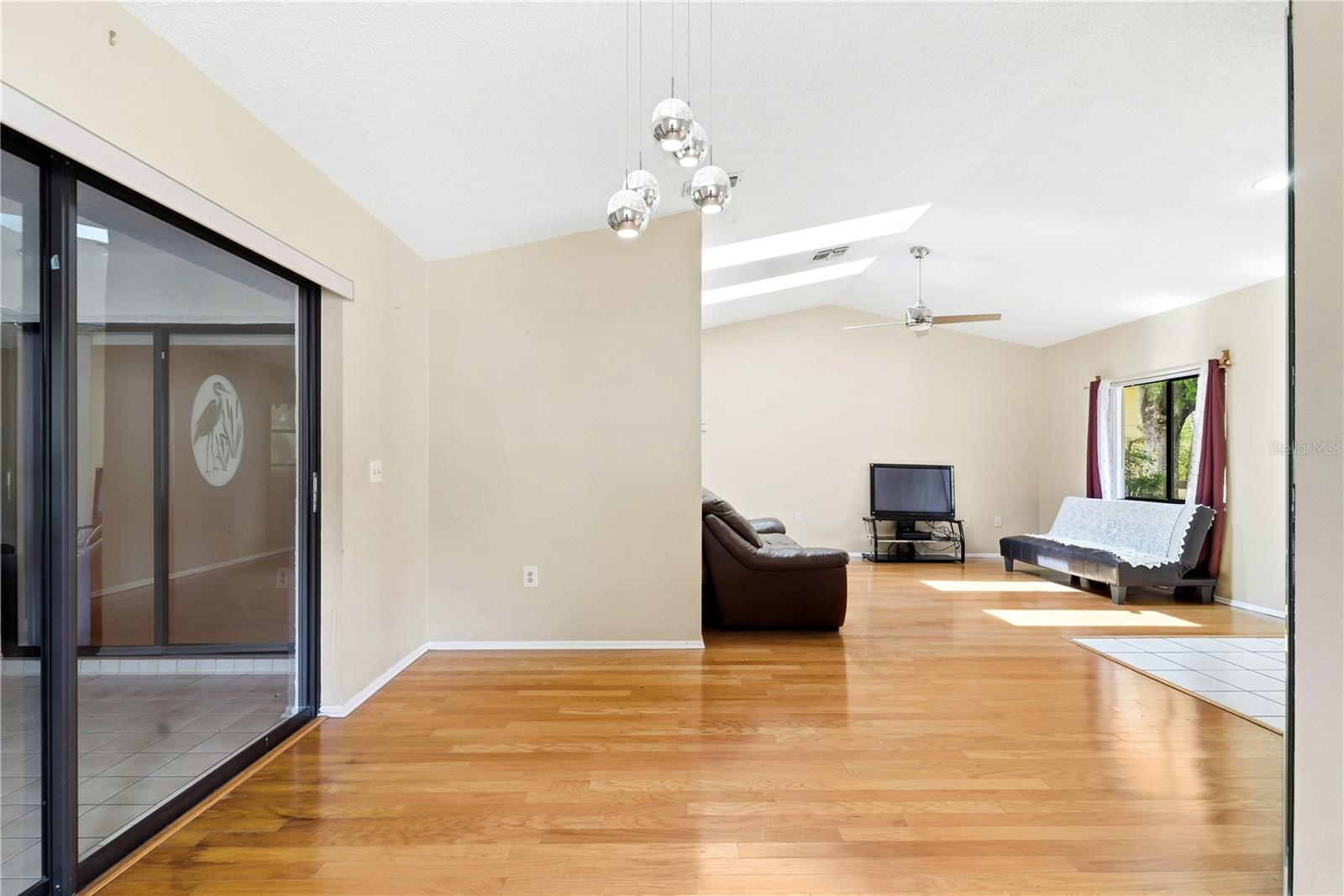 8160 Sturbridge Ct #8160 Property Photo 6