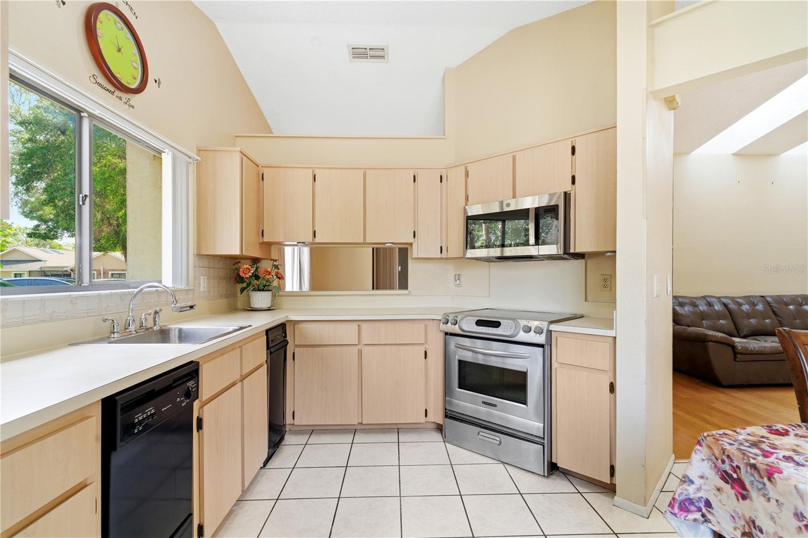 8160 Sturbridge Ct #8160 Property Photo 8