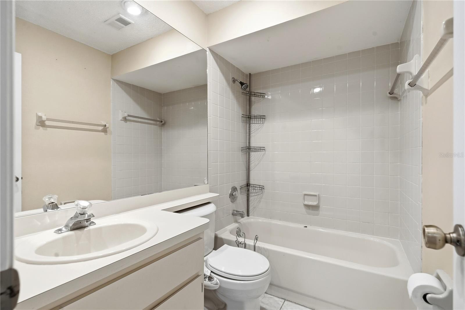 8160 Sturbridge Ct #8160 Property Photo 12