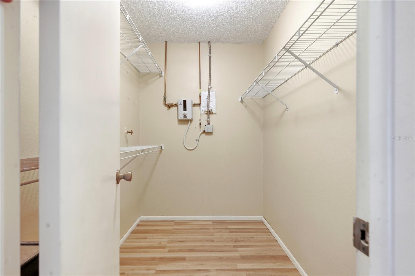 8160 Sturbridge Ct #8160 Property Photo 13