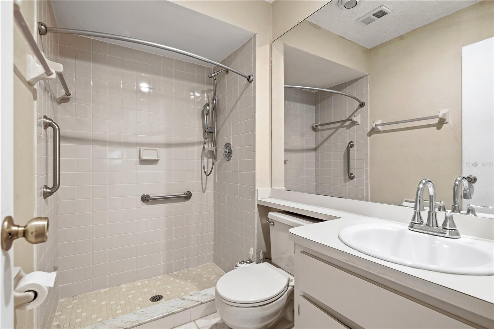 8160 Sturbridge Ct #8160 Property Photo 17